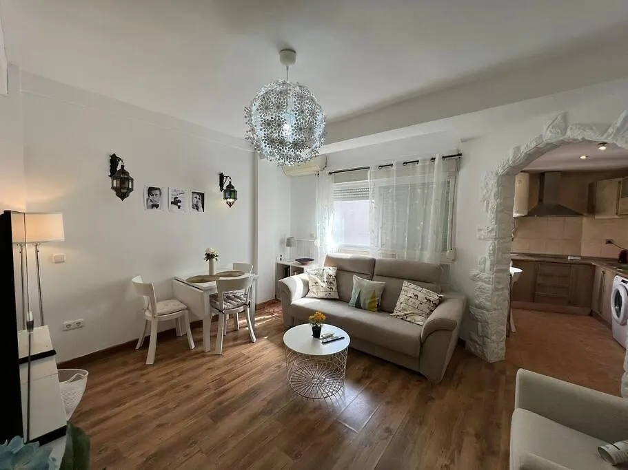 Bright 2 Bedroom Apartment contacts